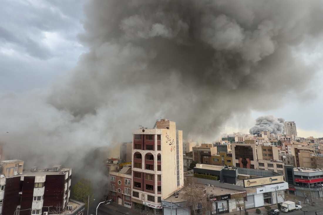 U.S. and Iran Agree to Halt Strikes, Meet in Qatar