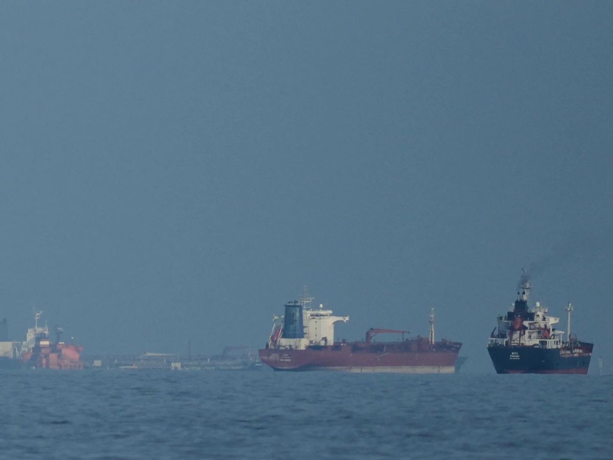 Oil Hits $106 as Trump Seals Hormuz Strait — Iranian Ships Challenge Blockade