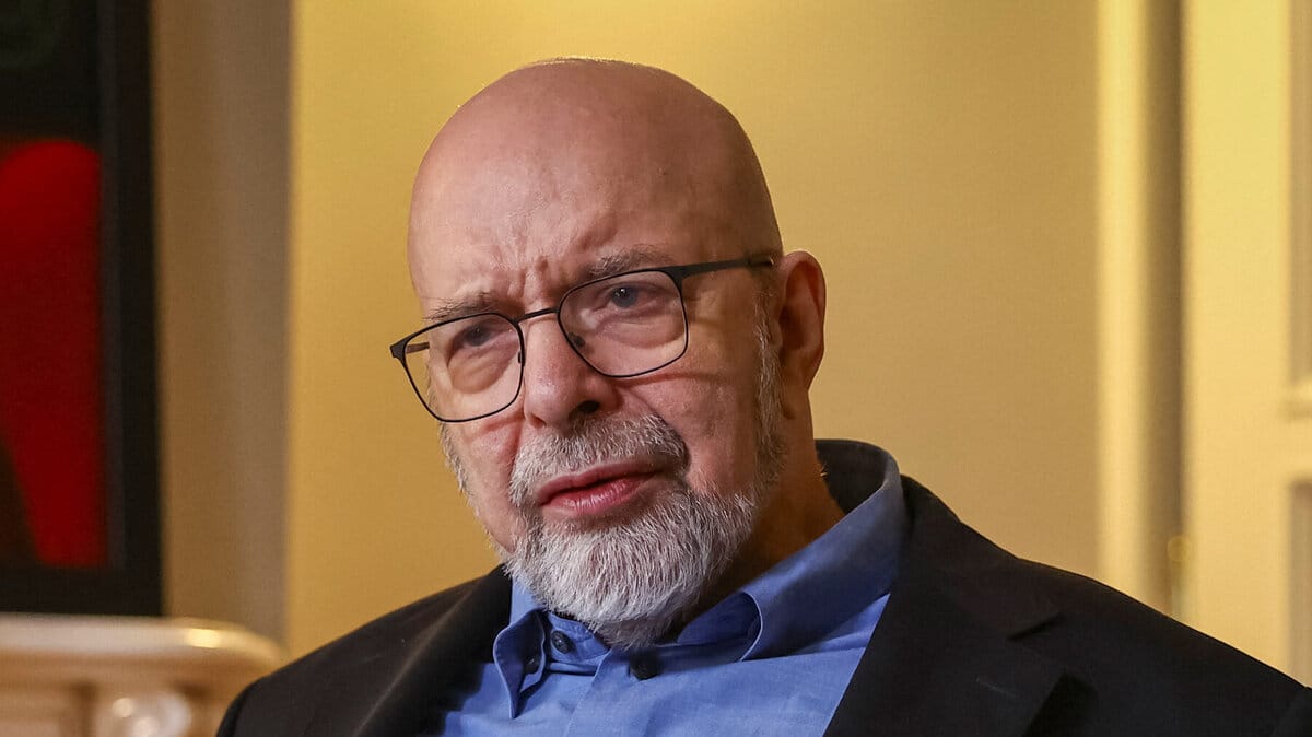Former Trump Adviser Dimitri Simes Fights Russian Propaganda Charges