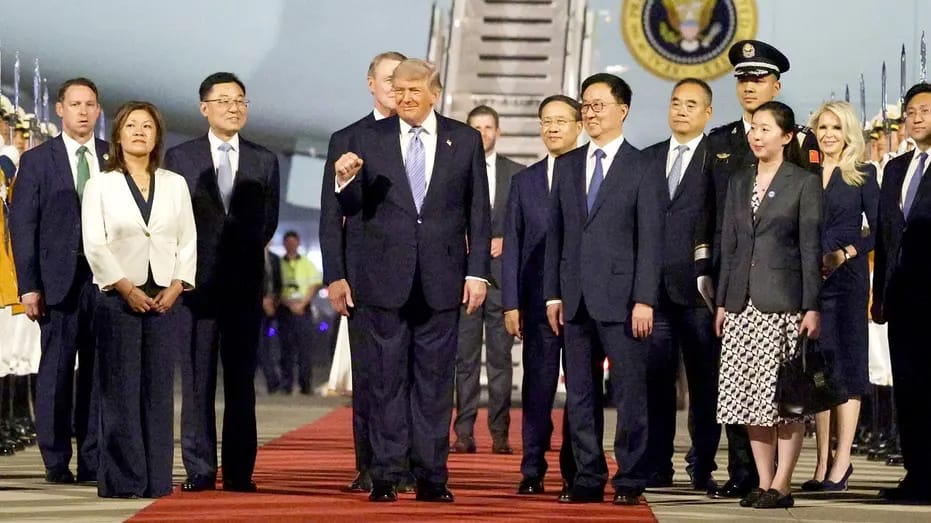 Trump Arrives Beijing for Xi Summit as AI Race Reshapes Global Order