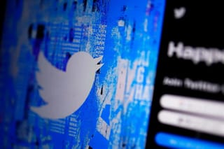 The Rise, Glory, and Quiet Death of Twitter's Animated GIF Profile Pictures