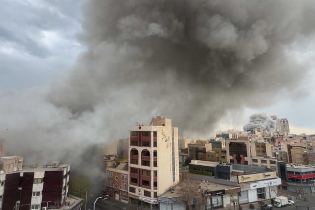 U.S. and Iran Agree to Halt Strikes, Set Tuesday Talks in Qatar