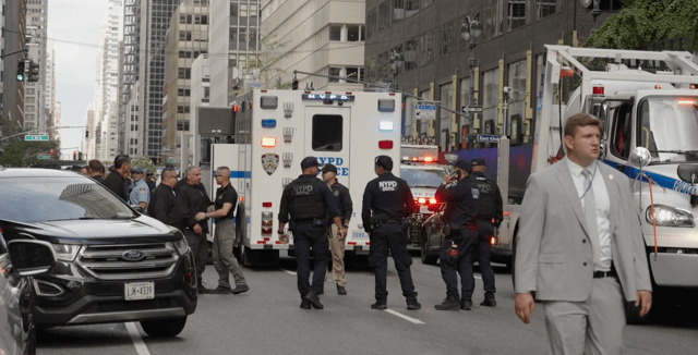 NYPD Bomb Squad Investigates Suspicious Package Near U.N. Headquarters