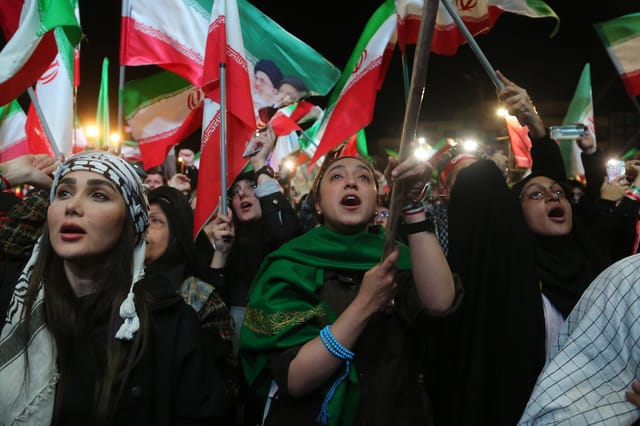 Iran Closes Hormuz Strait as Trump's War Strategy Sparks Confusion