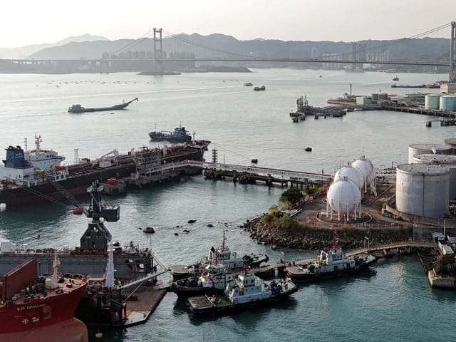 US Sanctions China's Second-Largest Teapot Refinery for Iran Oil Deals