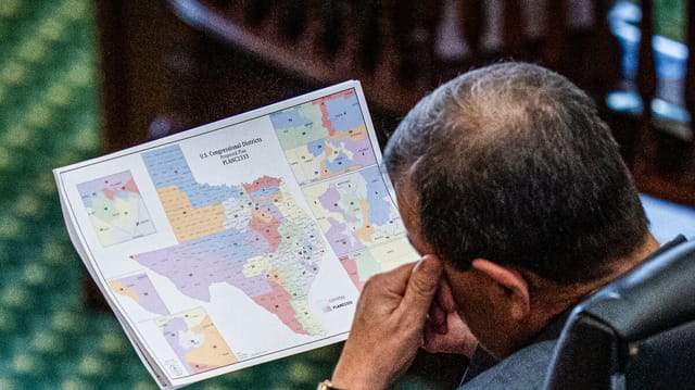 Supreme Court Reinstates Texas Map That Could Flip 5 House Seats to GOP
