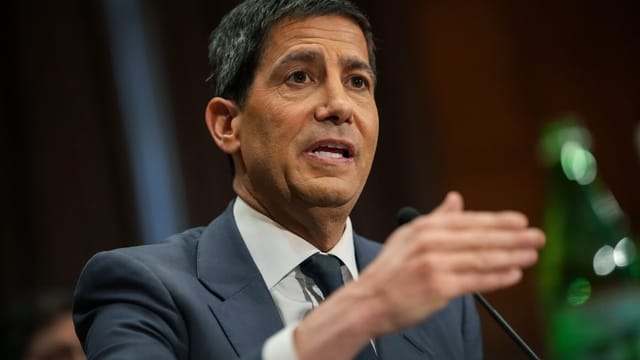 Senate Banking Committee Set to Vote on Warsh for Fed Chair as Powell Era Ends