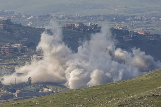 Israeli Strikes Kill Nine in South Lebanon Despite Ceasefire Agreement