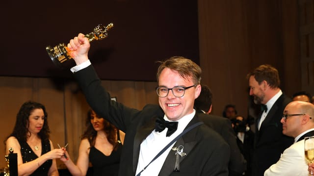 TSA Seizes Putin Documentary Oscar at JFK — Trophy Vanishes