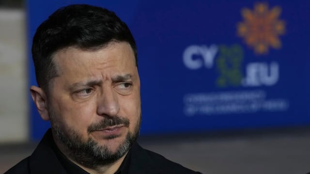 Zelenskyy Demands Details on Putin's May 9 Ceasefire Proposal to Trump