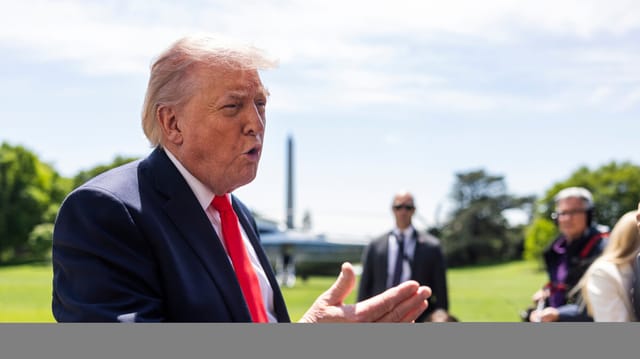 EU Official Calls Trump's 25% Car Tariff Threat 'Unacceptable'