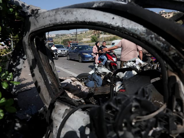 Israeli Strikes Kill 19 in Lebanon Despite US-Brokered Ceasefire