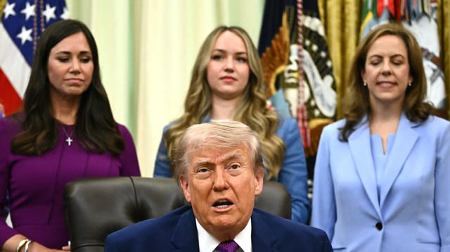 Trump Says Iran Ceasefire on 'Life Support' — Eyes Naval Escorts