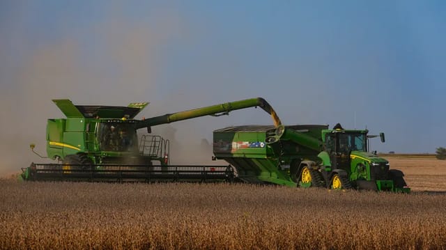 Trump, GOP Court Farmers with China Trade Deal Amid Rising Prices